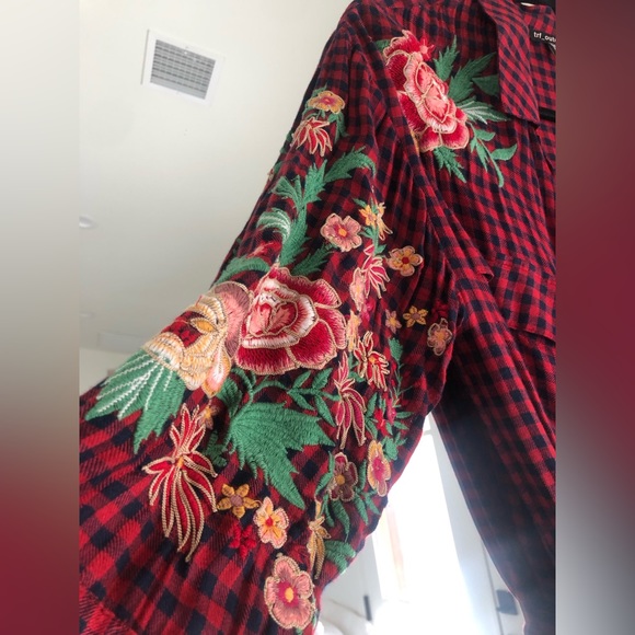 Embroidered Duster - Picture 2 of 5